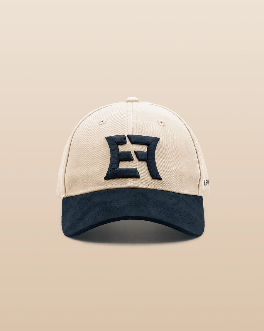 Signature 02 cap in dark navy, seen from the front